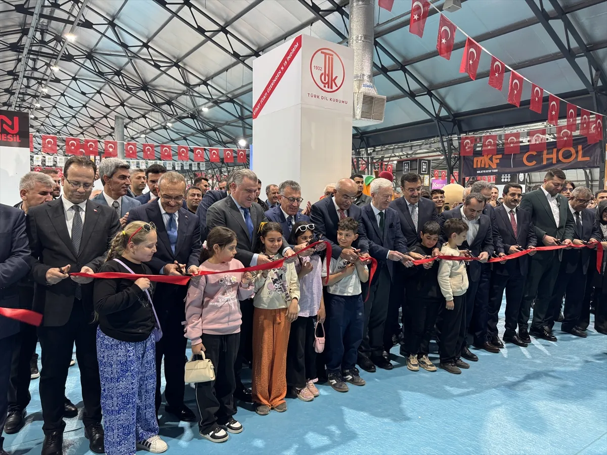 Malatya’da 12. Kitap Fuarı açıldı Malatya’da 12. Kitap Fuarı açıldı