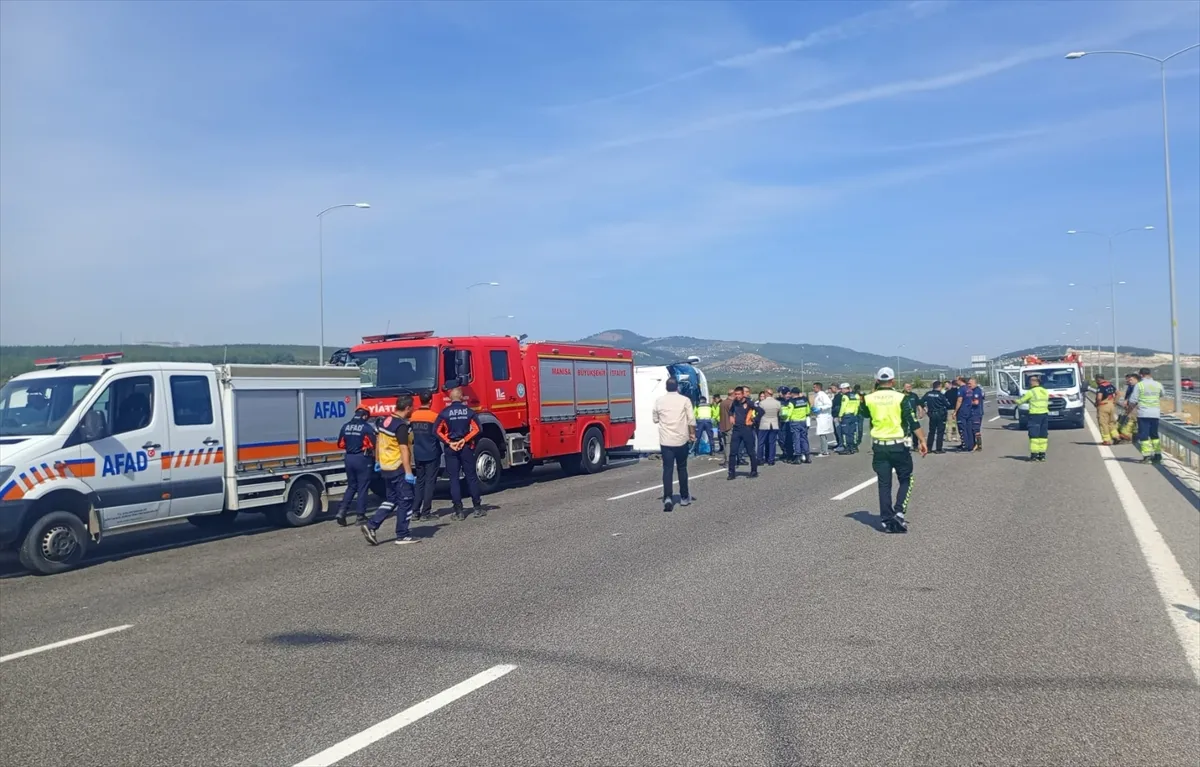 Manisa’da çekicinin tur otobüsüne çarpması sonucu 11 kişi öldü, 27 kişi yaralandı (GÜNCELLEME 4)