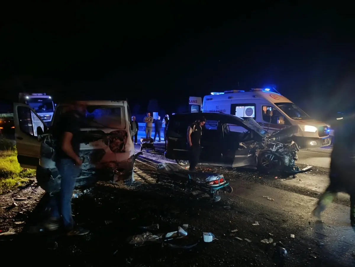 Manisa’da zincirleme trafik kazasında 5 kişi yaralandı
