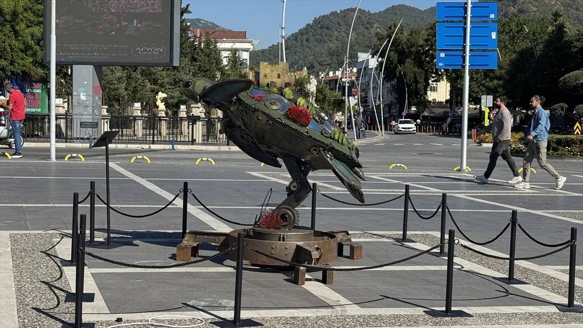 Marmaris’te Kıymetli Hurdalar sergisi açıldı Marmaris’te Kıymetli Hurdalar sergisi açıldı