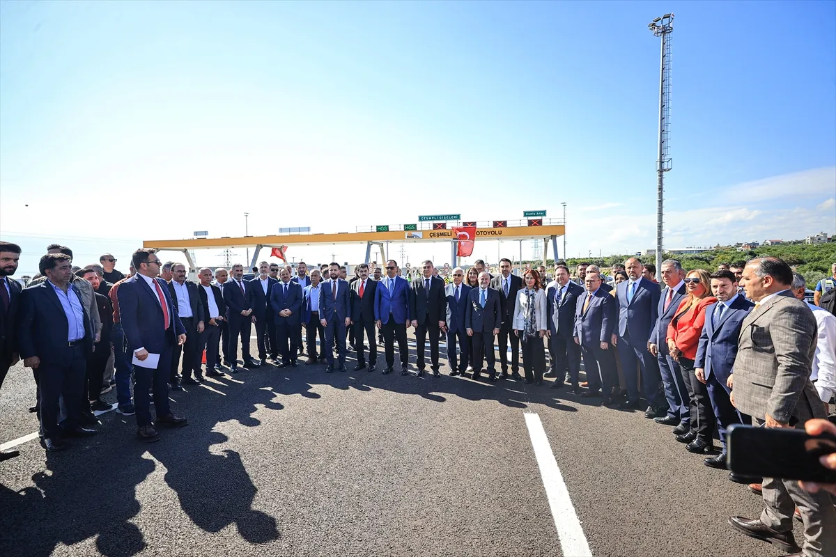 Mersin’de Çeşmeli-Taşucu Otoyolu’nun yapımı tamamlanan Kızkalesi kesimi trafiğe açıldı 2. kare