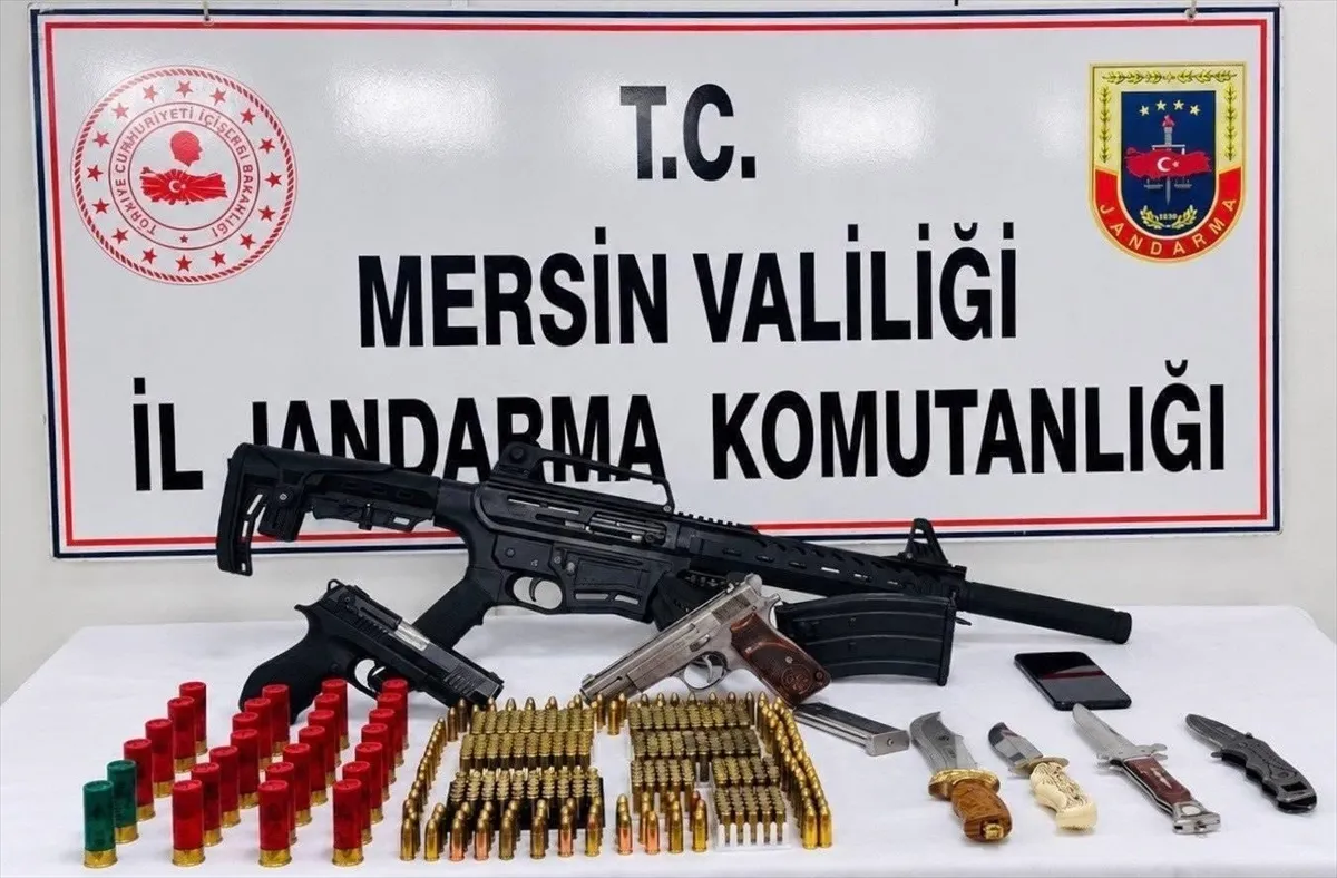 Mersin’de evinde silah ele geçirilen şüpheli tutuklandı