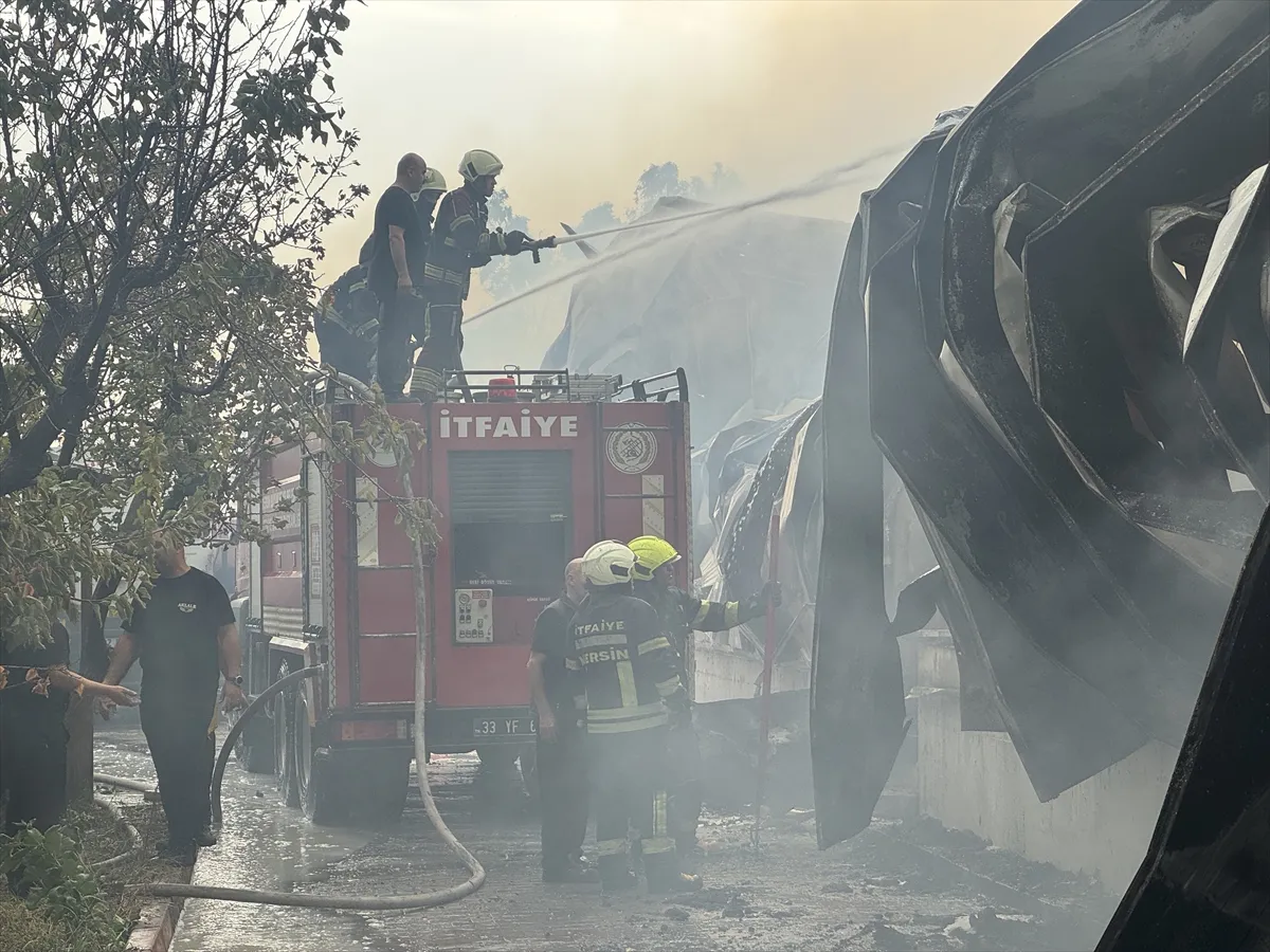 Mersin’de tütün mamulü işleme tesisinde çıkan yangın söndürüldü (GÜNCELLEME)