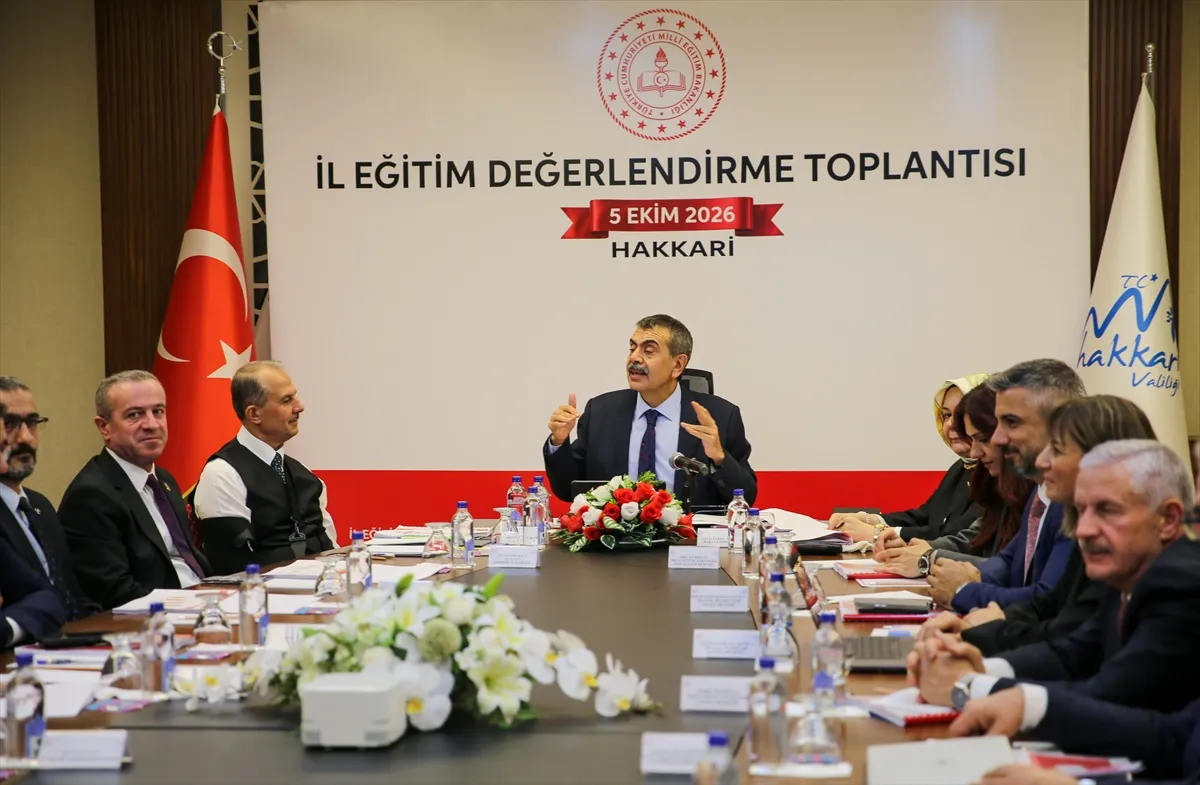 Milli Eğitim Bakanı Tekin Hakkari’de konuştu Milli Eğitim Bakanı Tekin Hakkari’de konuştu