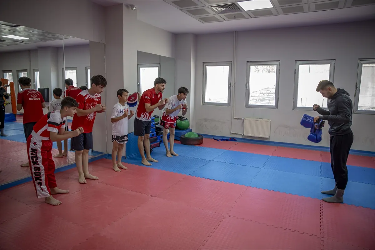 Milli kick boksçu Aras, bu kez Dünya Kupası’nda şampiyonluk istiyor