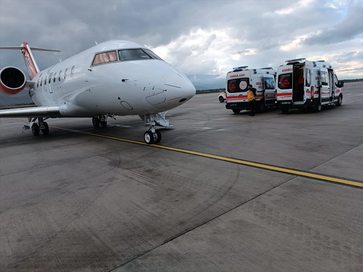 Muş’ta hasta bebek ambulans uçakla İstanbul’a sevk edildi Muş’ta hasta bebek ambulans uçakla İstanbul’a sevk edildi