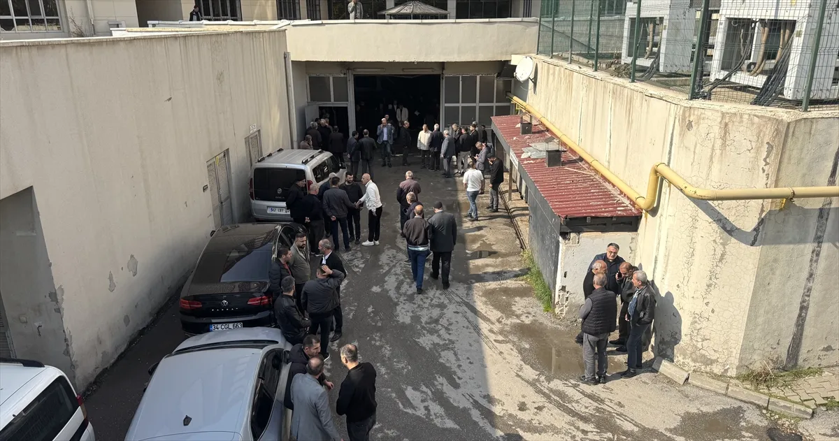 Muş’ta polis memuru ailesine ateş açtı, intihar etti Muş’ta polis memuru ailesine ateş açtı, intihar etti