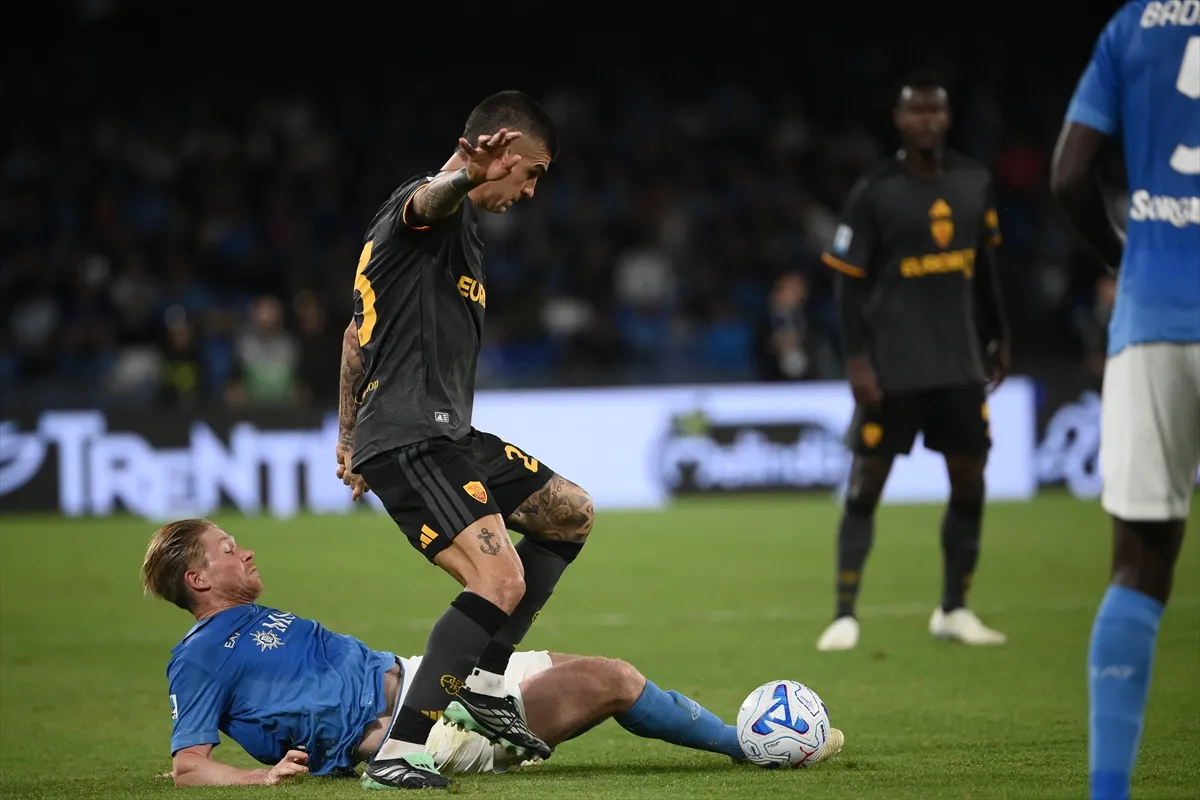 Napoli - Roma maçı Maradona Stadyumu’nda oynandı 4. kare