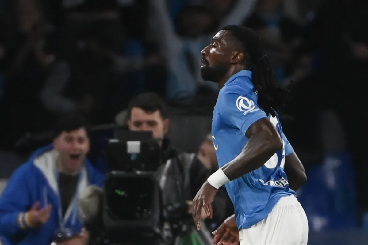 Napoli - Roma maçı Maradona Stadyumu’nda oynandı 3. kare