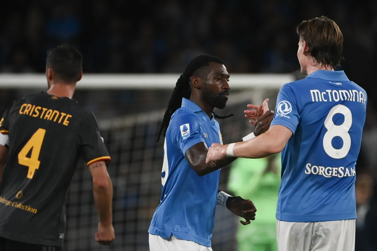 Napoli - Roma maçı Maradona Stadyumu’nda oynandı 5. kare