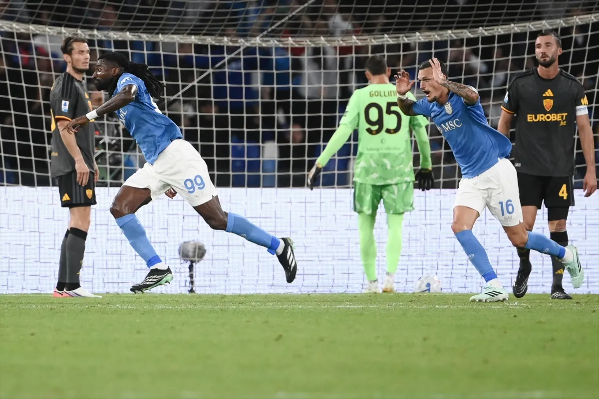 Napoli - Roma maçı Maradona Stadyumu’nda oynandı 7. kare