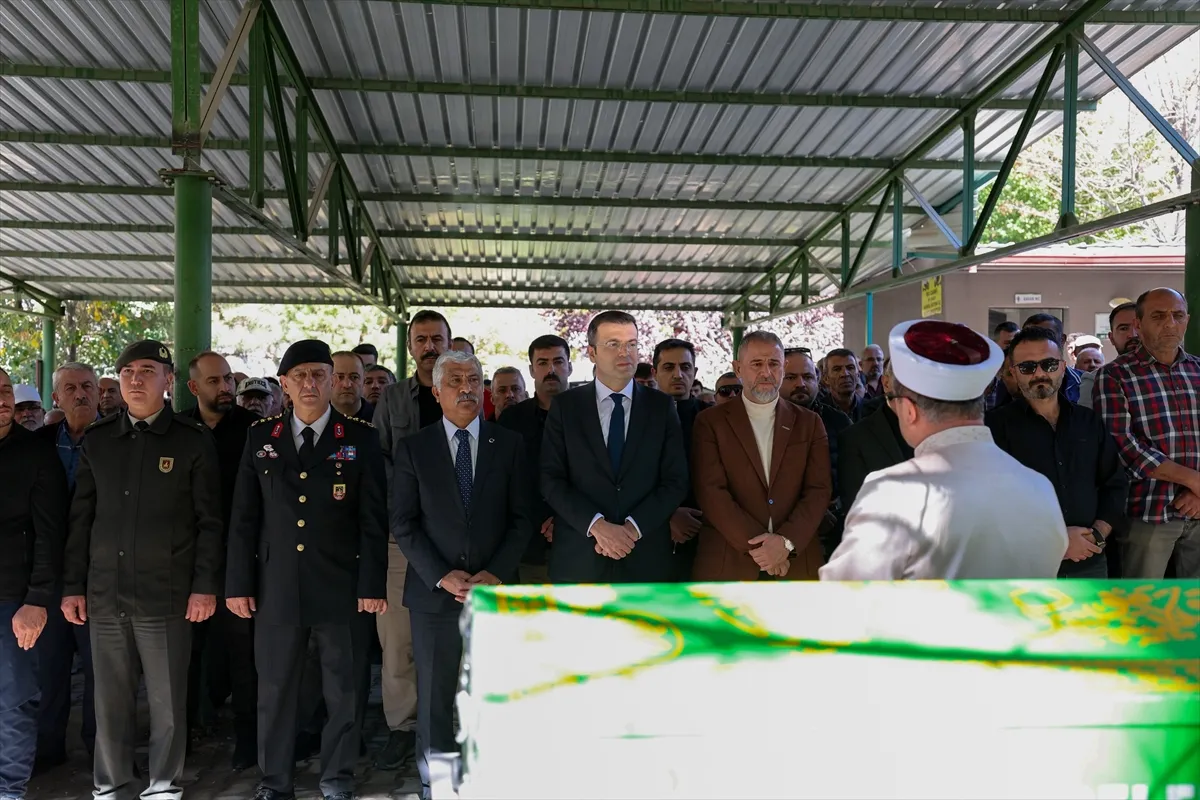 Niğde’de Kıbrıs gazisi Ahmet Binici son yolculuğuna uğurlandı