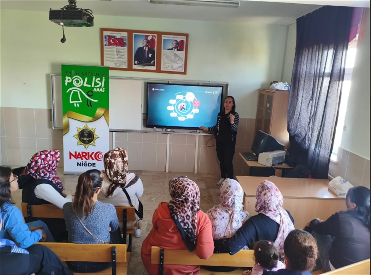 Niğde’de Polisten Uyuşturucuyla Mücadelede Bilgilendirme Çalışması