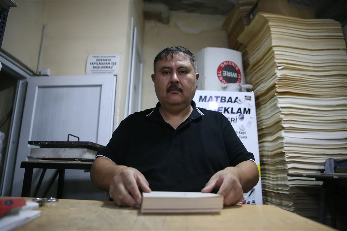 Niğdeli mücellit 36 yıldır yıpranan kitapları okurlarıyla buluşturuyor