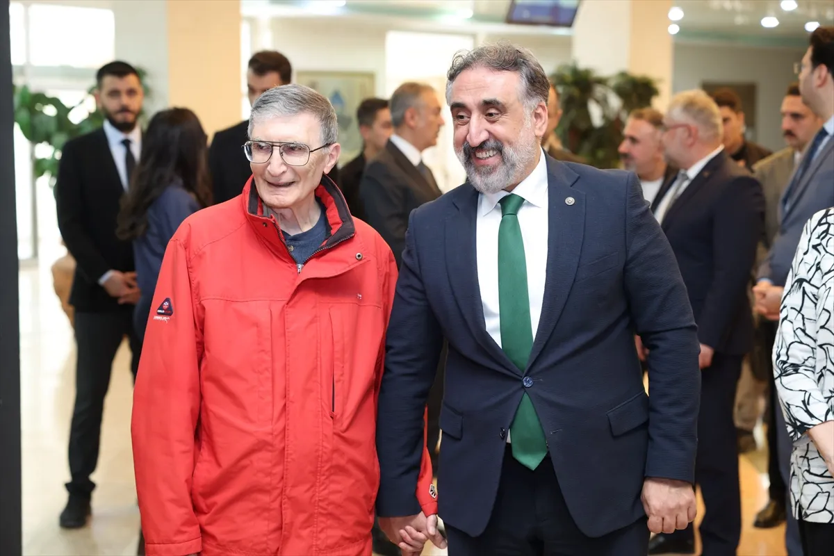 Nobel ödüllü Aziz Sancar Mardin Artuklu Üniversitesini ziyaret etti Nobel ödüllü Aziz Sancar Mardin Artuklu Üniversitesini ziyaret etti