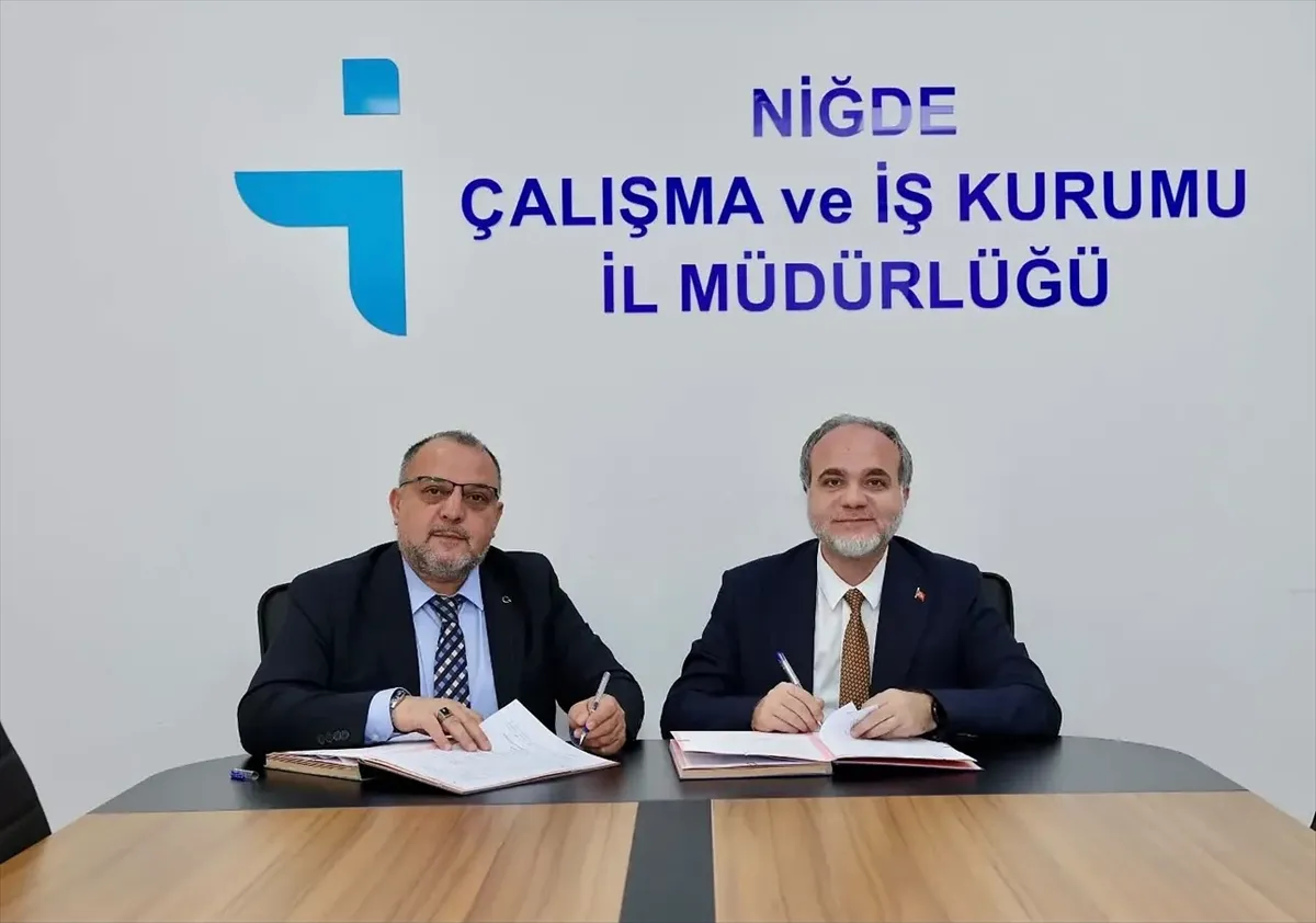 NÖHÜ ile İŞKUR arasında İŞKUR Gençlik Programı protokolü imzalandı NÖHÜ ile İŞKUR arasında İŞKUR Gençlik Programı protokolü imzalandı