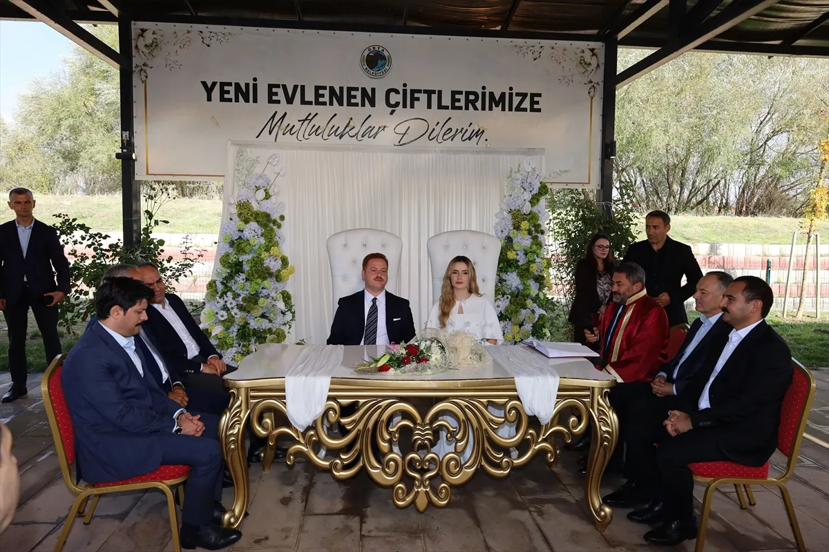 Orta Kaymakamı İnce ile Sedef Nur Aydın evlendi Orta Kaymakamı İnce ile Sedef Nur Aydın evlendi