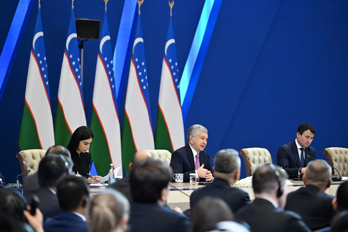 Özbekistan Cumhurbaşkanı Mirziyoyev, Türk şirketlerinin yöneticileriyle görüştü 2. kare