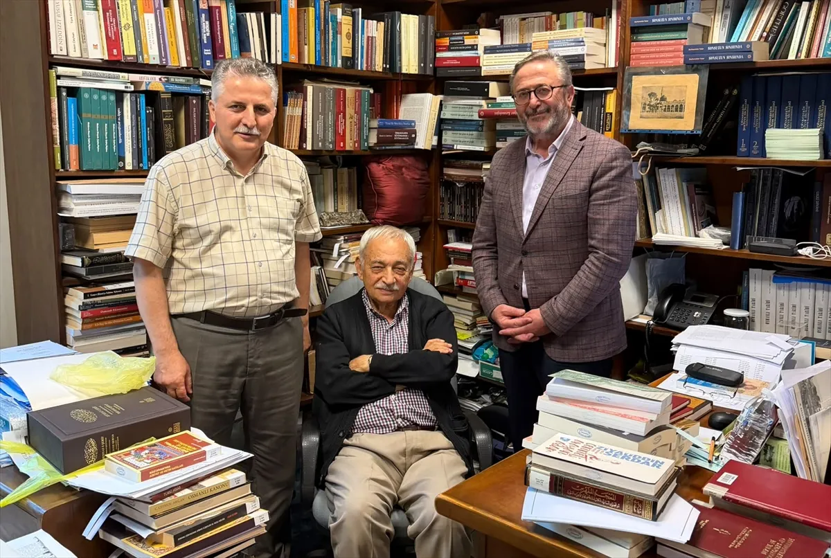 Prof. Dr. İsmail Erünsal’ın bağışladığı 525 nadide eser dijital erişime açıldı