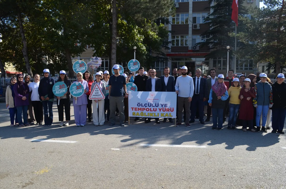 Şabanözü’nde Dünya Yürüyüş Günü kapsamında sağlıklı yaşam yürüyüşü düzenlendi
