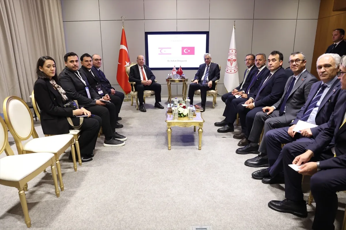 Sağlık Bakanı Memişoğlu, KKTC’li mevkidaşı Dinçyürek ile buluştu Sağlık Bakanı Memişoğlu, KKTC’li mevkidaşı Dinçyürek ile buluştu