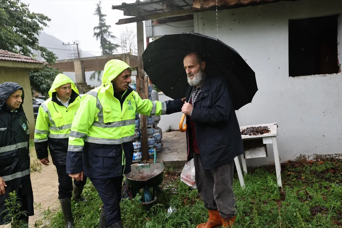 Sakarya’da sağanak nedeniyle mahsur kalan 120 kişi kurtarıldı
