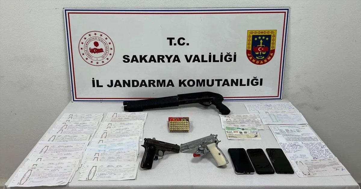 Sakarya’da tefecilik operasyonunda 3 şüpheli yakalandı Sakarya’da tefecilik operasyonunda 3 şüpheli yakalandı