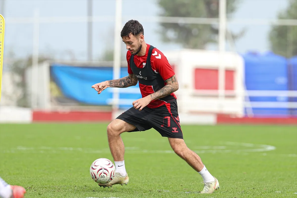 Samsunspor, Kasımpaşa deplasmanı için hazırlıklarını sürdürdü Samsunspor, Kasımpaşa deplasmanı için hazırlıklarını sürdürdü