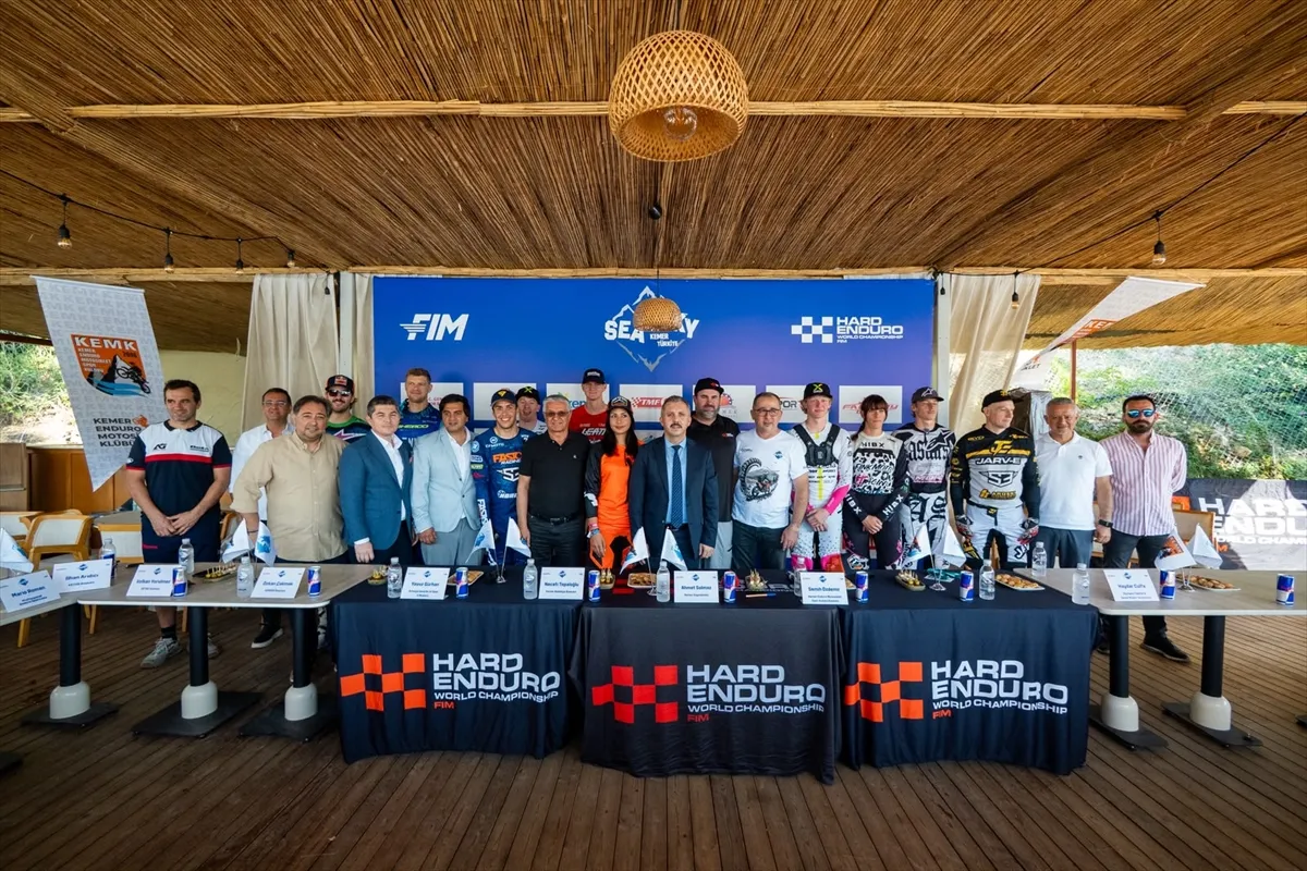 Sea to Sky Enduro Motosiklet Yarışı, özel etapla Kemer’de başladı Sea to Sky Enduro Motosiklet Yarışı, özel etapla Kemer’de başladı