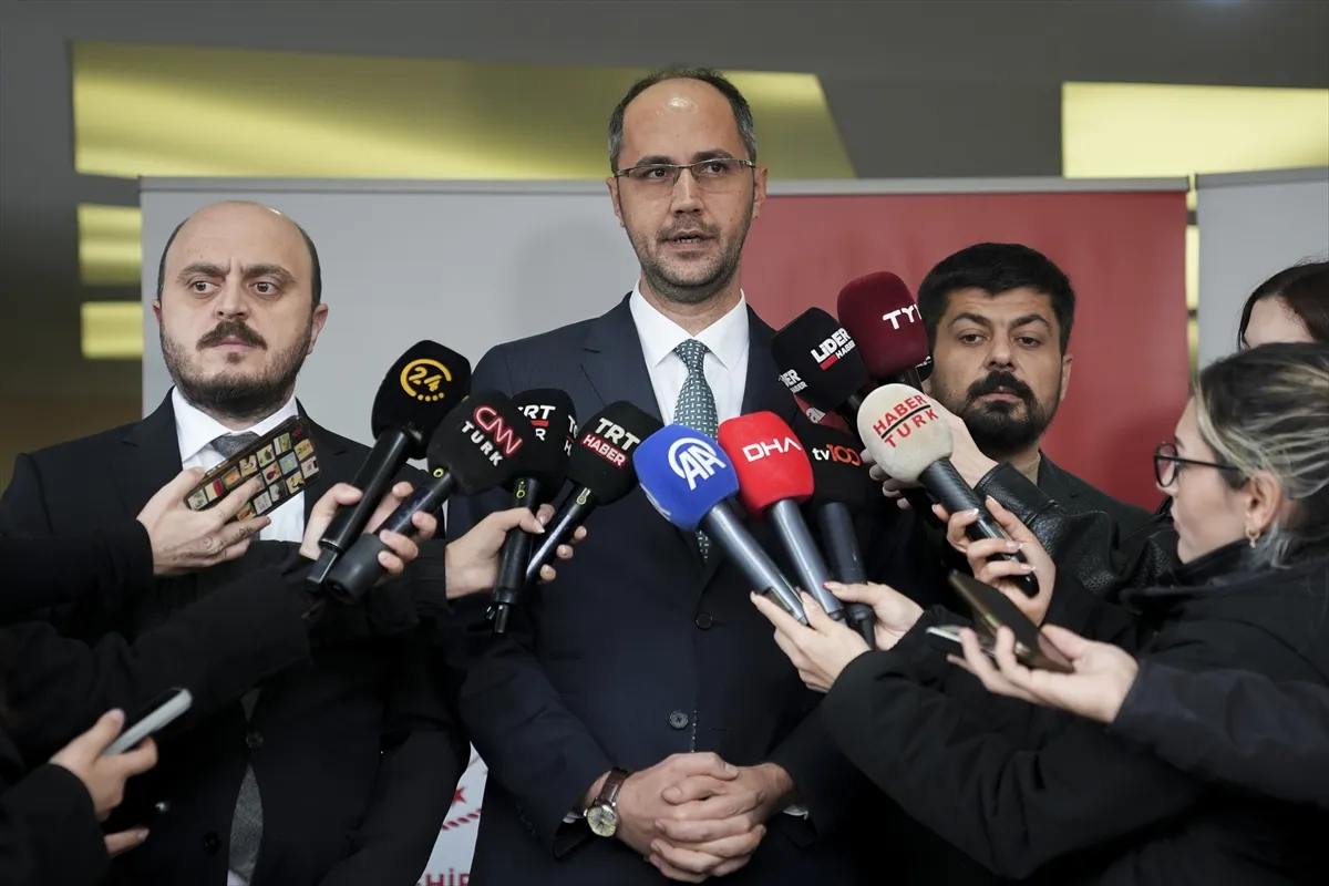 Selden etkilenen Ayazağa’da kentsel dönüşüm ofisi hizmete açıldı