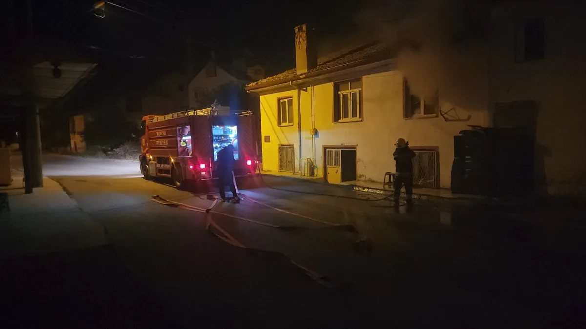 Konya’nın Seydişehir ilçesinde ev yangını söndürüldü Konya’nın Seydişehir ilçesinde ev yangını söndürüldü