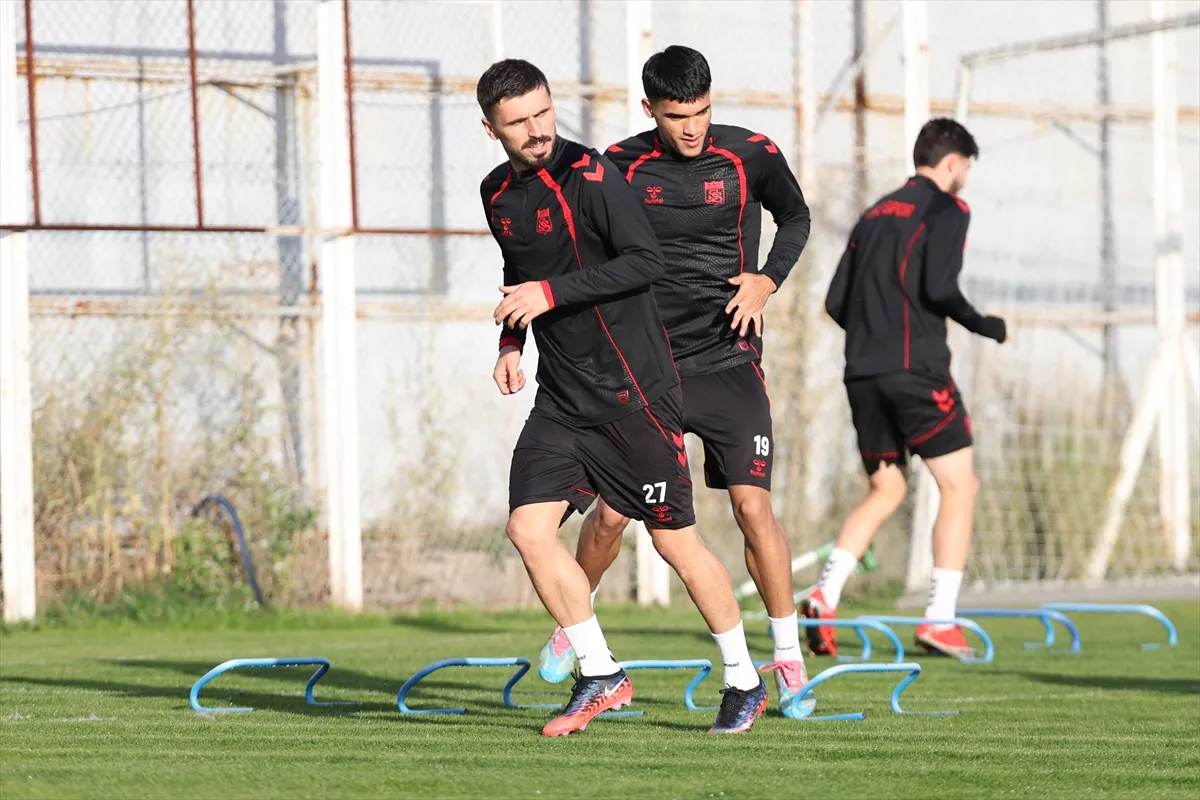 Sivasspor, Bandırmaspor deplasmanı için çalışmalarını sürdürdü
