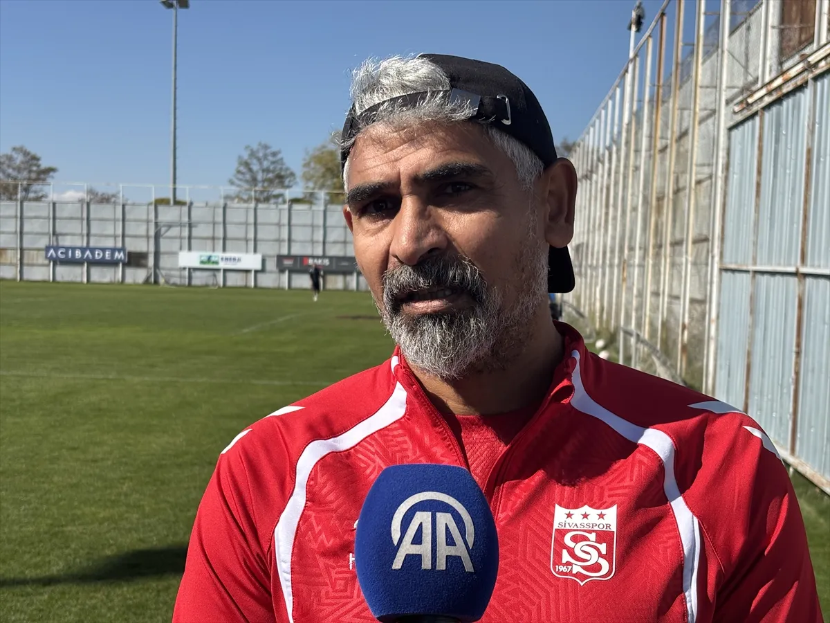 Sivasspor, Ümraniyespor deplasmanından 3 puanla dönmek istiyor