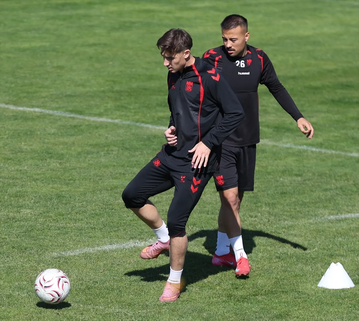 Sivasspor, Ümraniyespor deplasmanı için hazırlıklarını sürdürdü Sivasspor, Ümraniyespor deplasmanı için hazırlıklarını sürdürdü