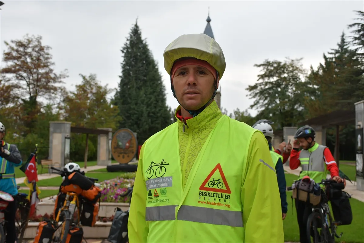 The COP31 Bike Ride kapsamında Brezilya’dan yola çıkan bisikletliler Bilecik’e ulaştı