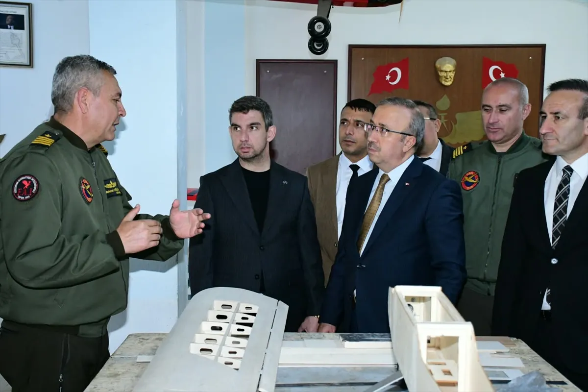 THK ile Eskişehir’de öğrencilerin havacılığa ilgisini artıracak çalışmalar değerlendirildi THK ile Eskişehir’de öğrencilerin havacılığa ilgisini artıracak çalışmalar değerlendirildi
