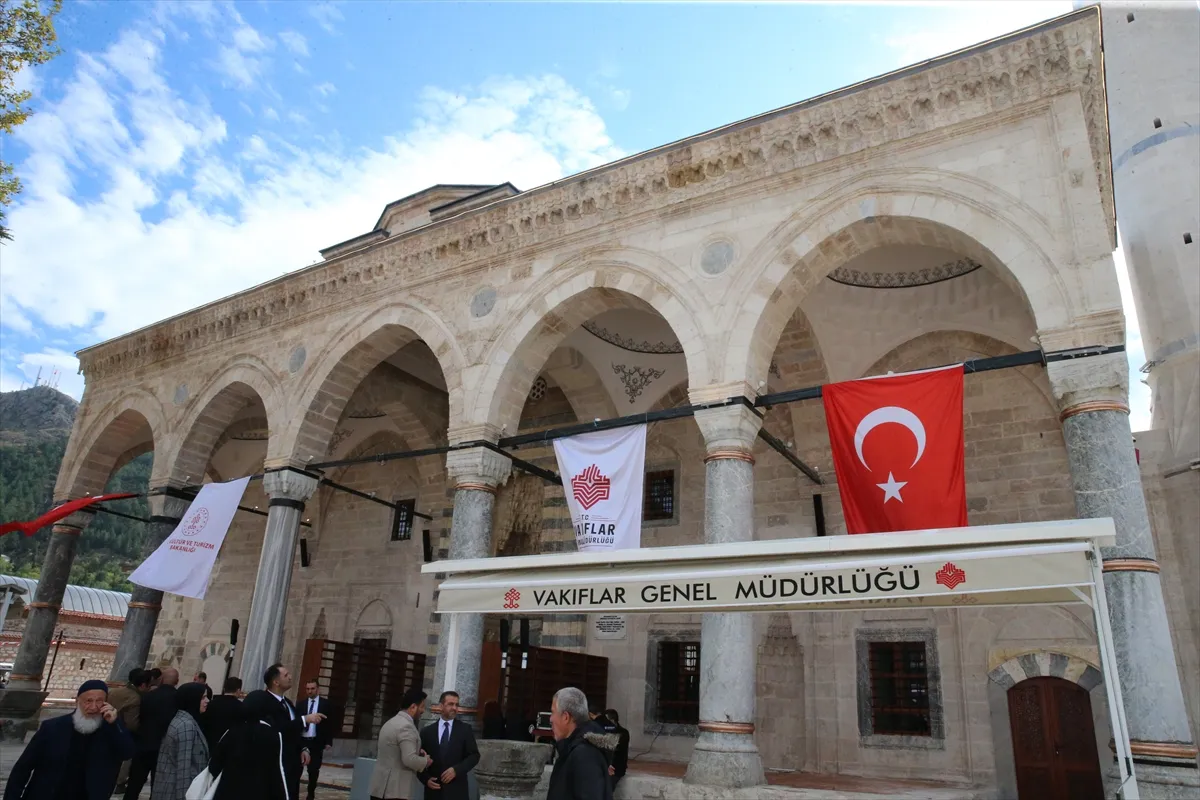 Tokat’ta restorasyonu tamamlanan tarihi Gülbahar Hatun Camisi ibadete açıldı