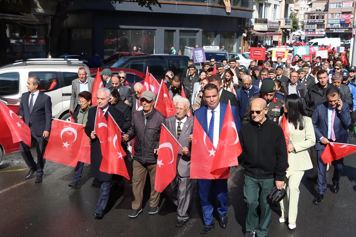 Trakya’da Dünya Yaşlılar Günü dolayısıyla yürüyüş düzenlendi Trakya’da Dünya Yaşlılar Günü dolayısıyla yürüyüş düzenlendi