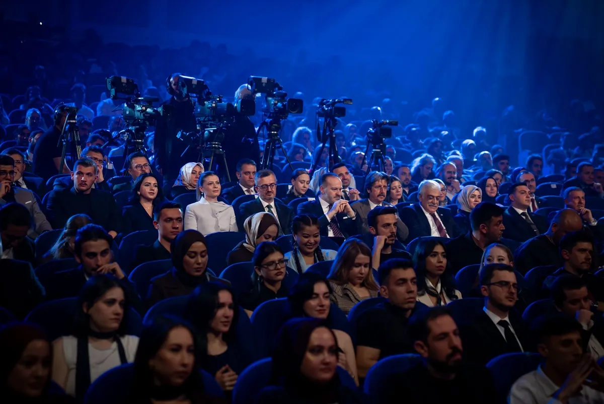 TRT’nin Geleceğin İletişimcileri Yarışmasında ödüller sahiplerini buldu TRT’nin Geleceğin İletişimcileri Yarışmasında ödüller sahiplerini buldu