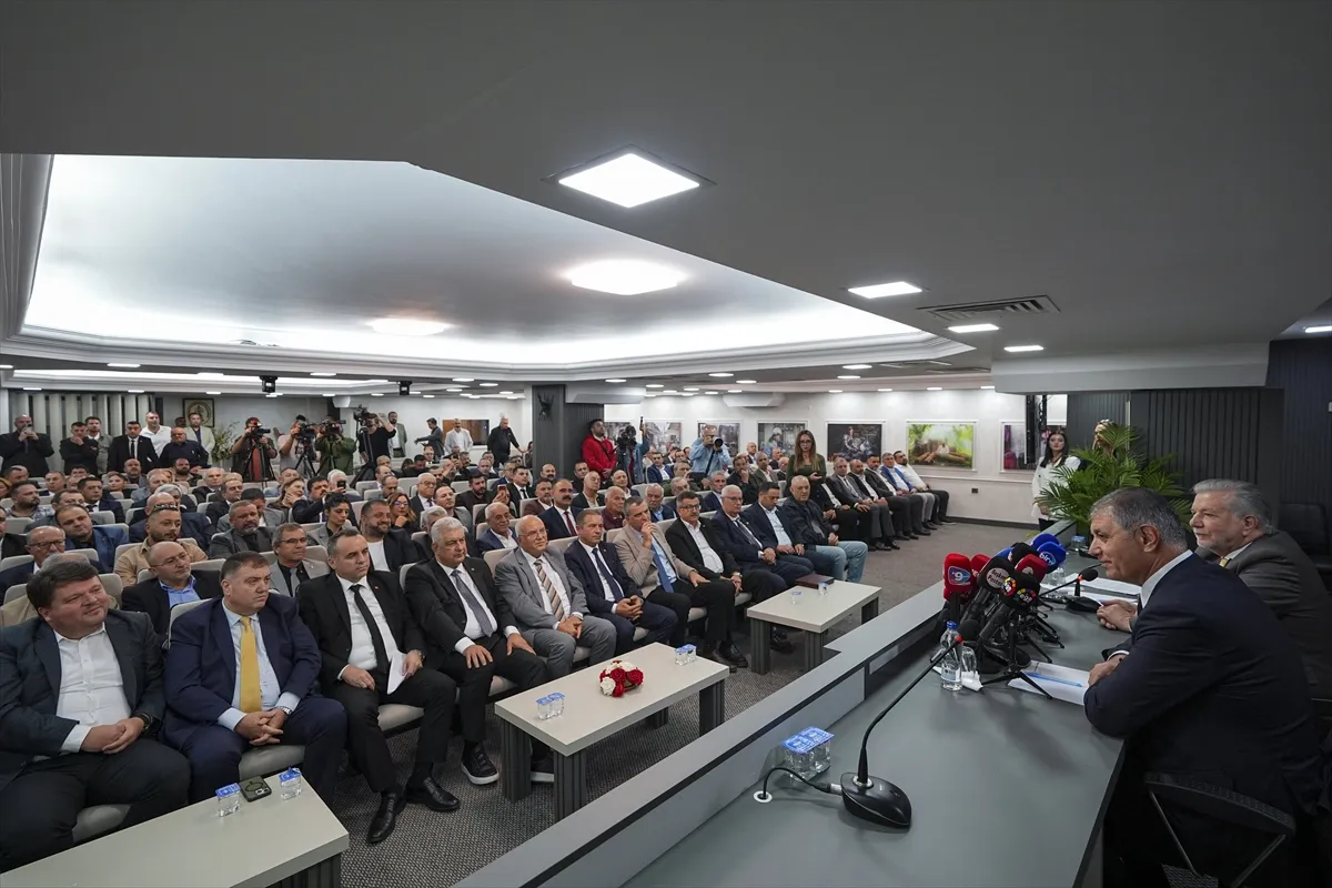 Tugay’dan Erdoğan’a övgü: Güçlü siyasetçilerden biri Tugay’dan Erdoğan’a övgü: Güçlü siyasetçilerden biri