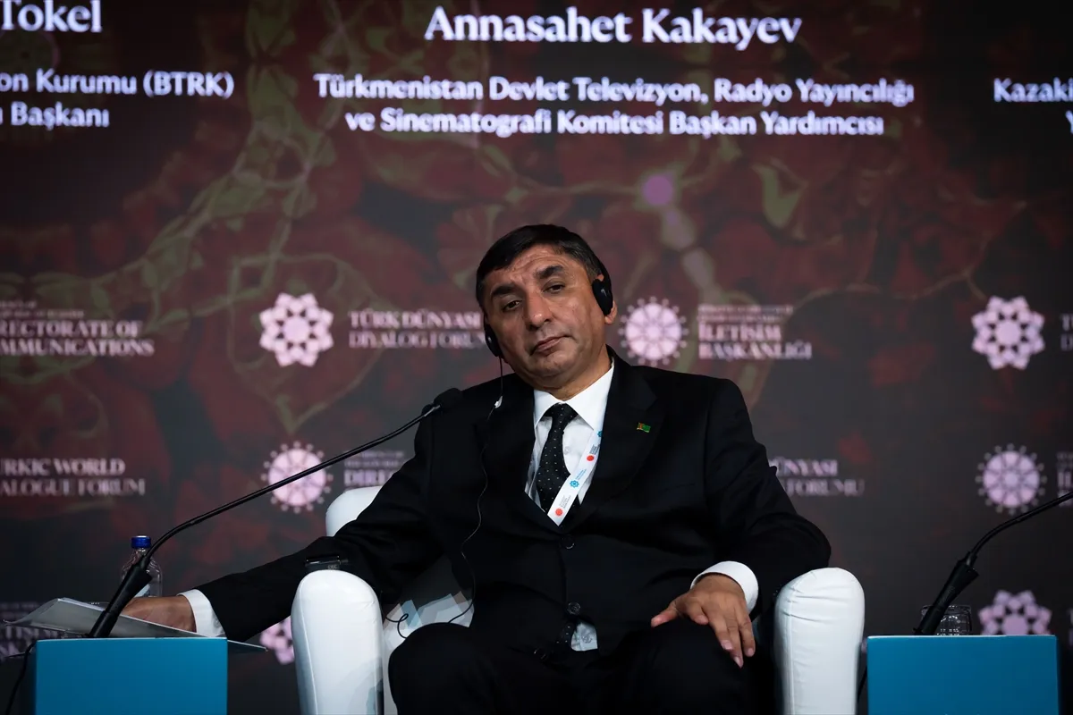 Türk Dünyası Forumu’nda medya ve iletişim paneli 4. kare