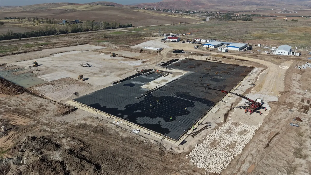 Türk Kızılay heyetinden Çubuk’taki Kan Plazma Tesisi’ne ziyaret Türk Kızılay heyetinden Çubuk’taki Kan Plazma Tesisi’ne ziyaret
