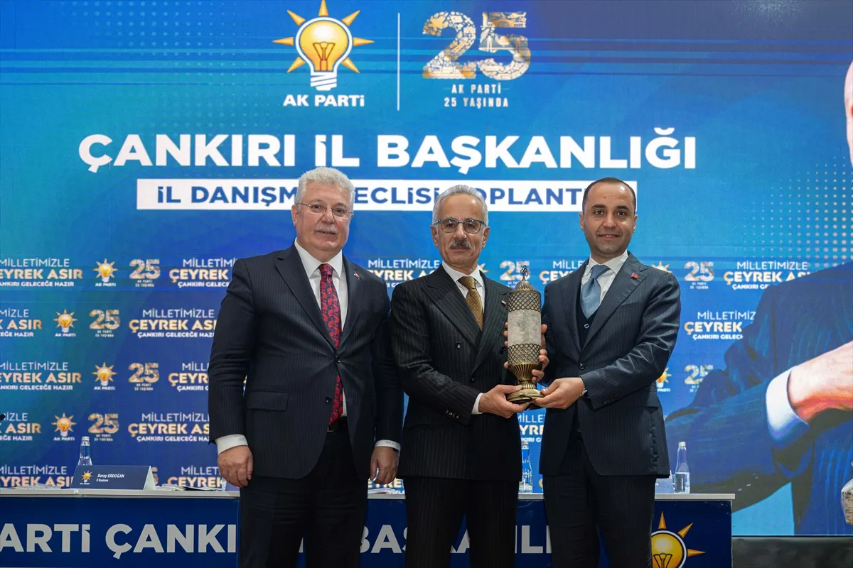 Bakan Uraloğlu, Çankırı’da AK Parti İl Danışma Meclisi’nde konuştu 2. kare