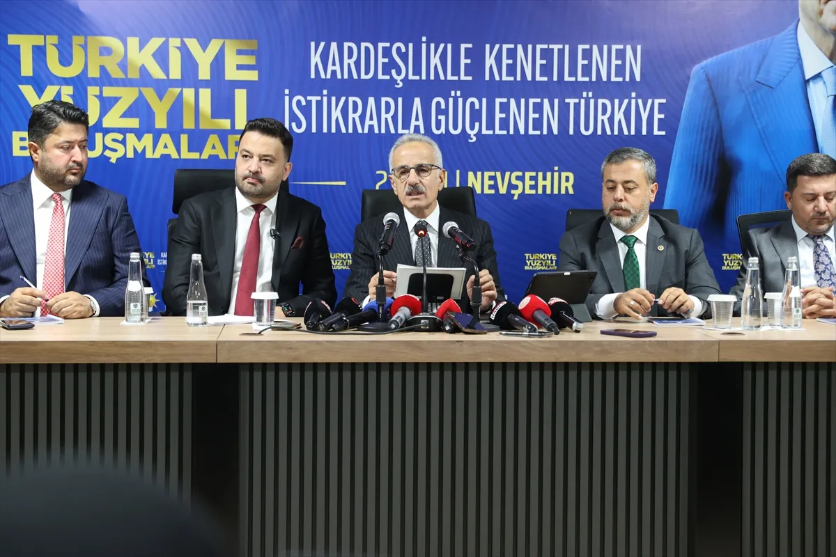 Ulaştırma ve Altyapı Bakanı Uraloğlu, Nevşehir’de konuştu Ulaştırma ve Altyapı Bakanı Uraloğlu, Nevşehir’de konuştu