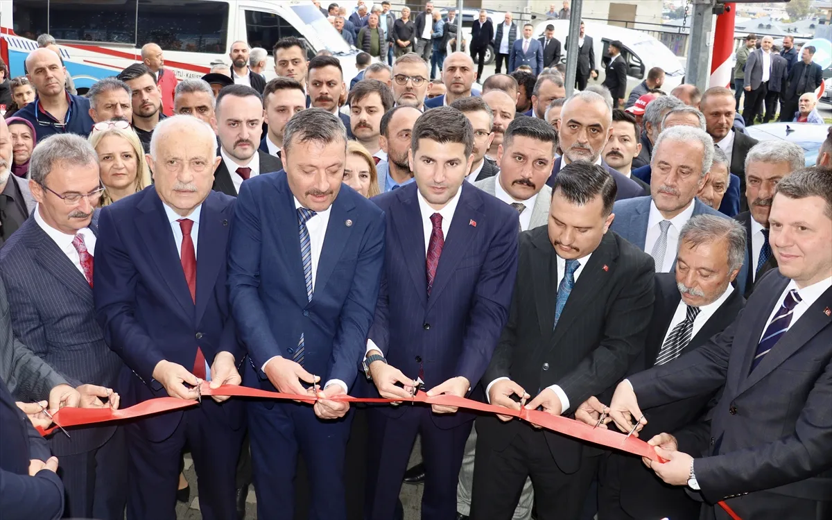Ülkü Ocakları Eğitim ve Kültür Vakfı Genel Başkanı Yıldırım, Trabzon’da konuştu 6. kare