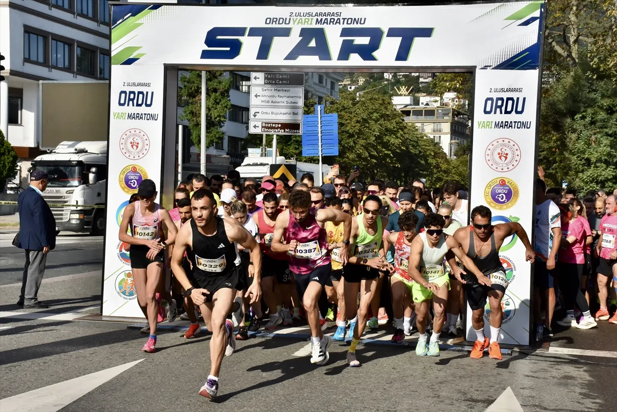 Uluslararası 2. Ordu Yarı Maratonu düzenlendi