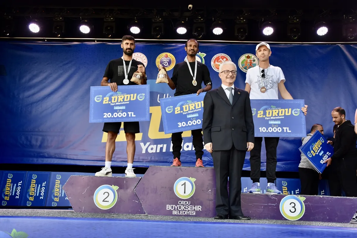 Uluslararası 2. Ordu Yarı Maratonu düzenlendi 2. kare