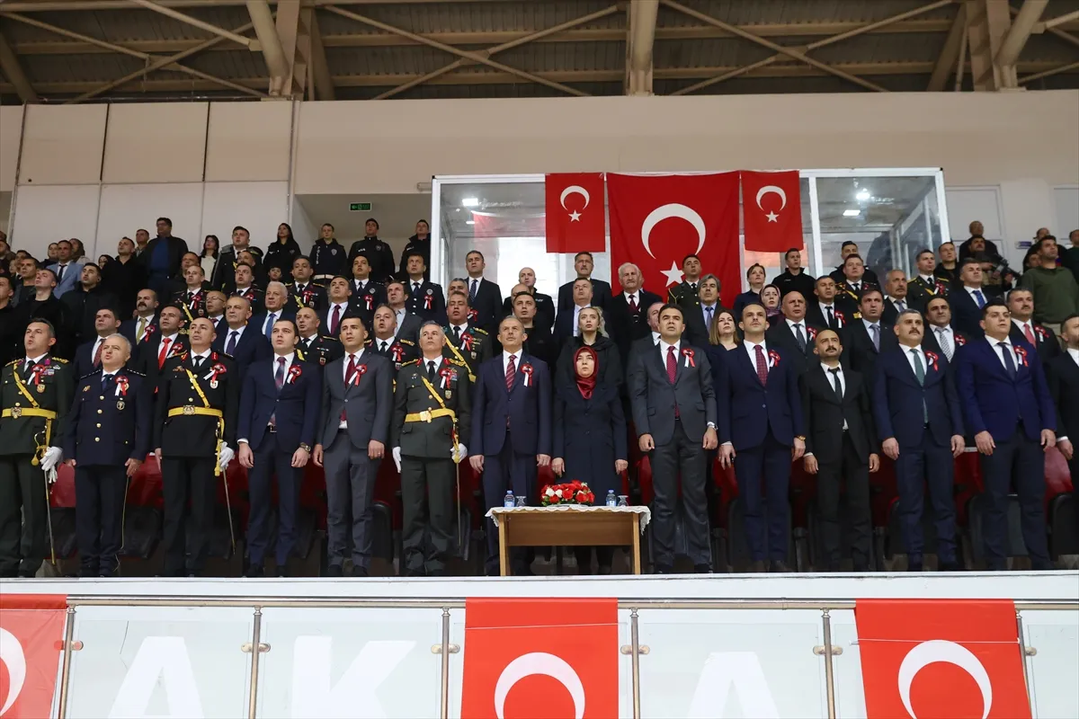 Van ve çevre illerde Cumhuriyet’in 103. yılı törenlerle kutlandı