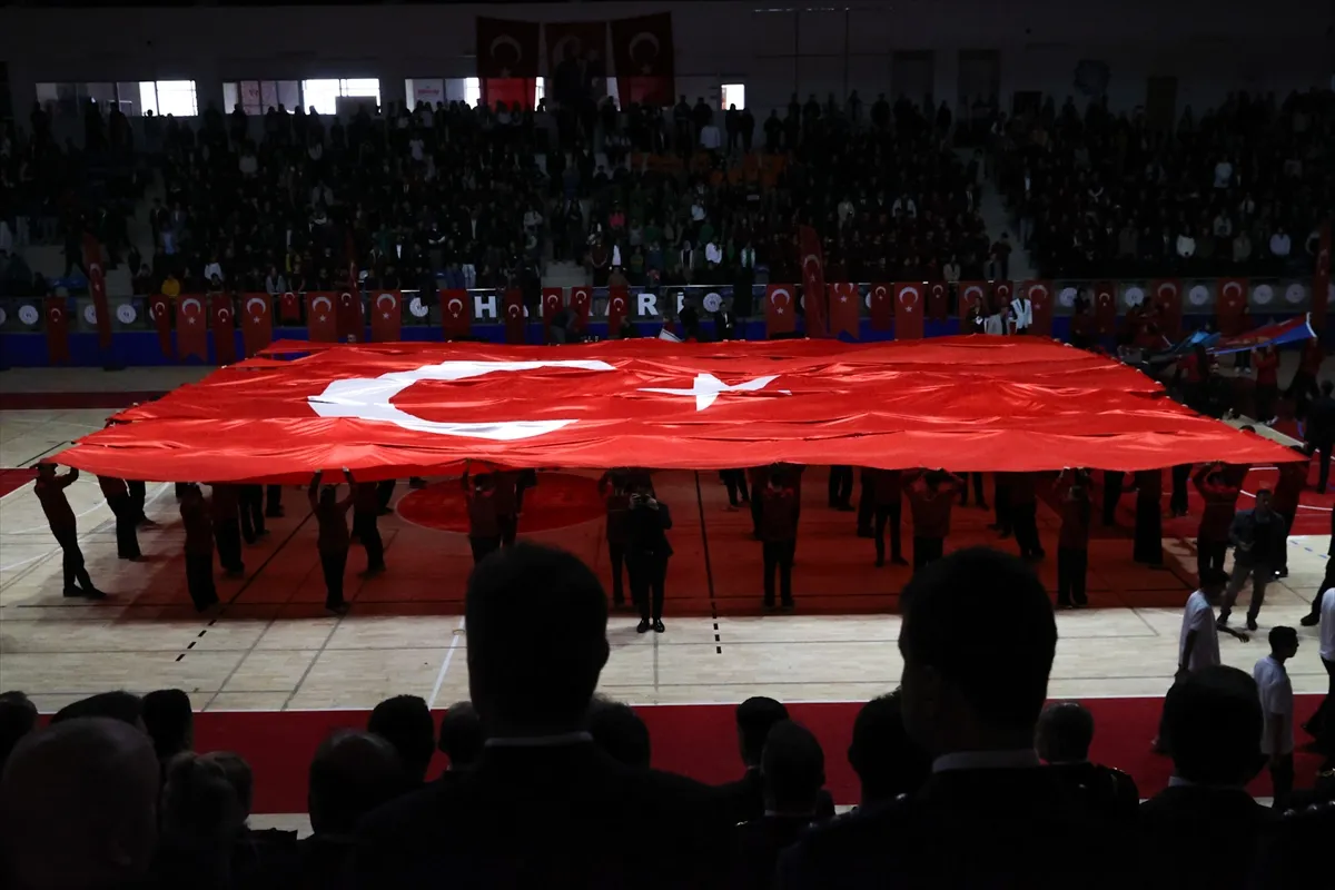 Van ve çevre illerde Cumhuriyet’in 103. yılı törenlerle kutlandı