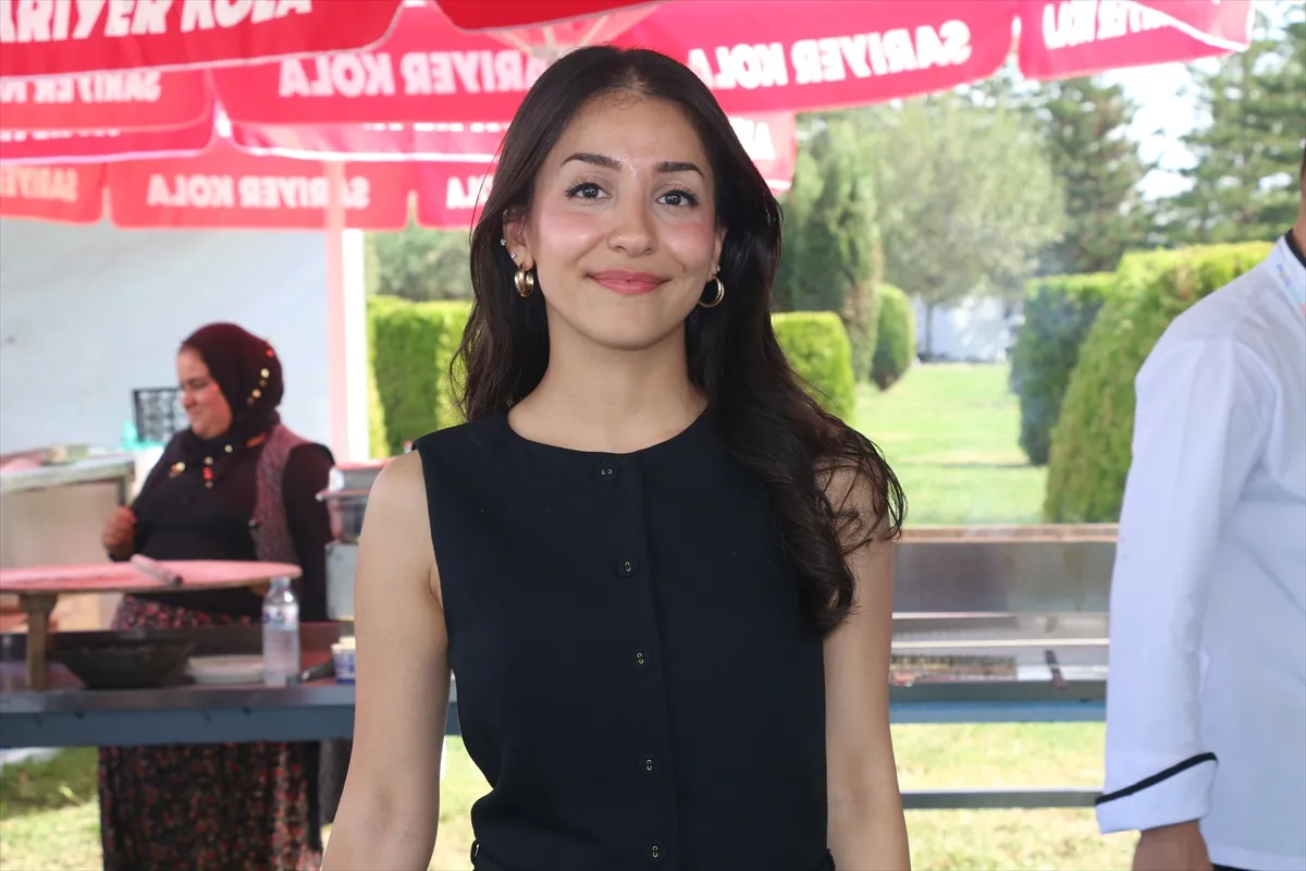 Yabancı şefler Adana’daki Lezzet Festivali’nde ülkelerinin mutfaklarını tanıttı Yabancı şefler Adana’daki Lezzet Festivali’nde ülkelerinin mutfaklarını tanıttı